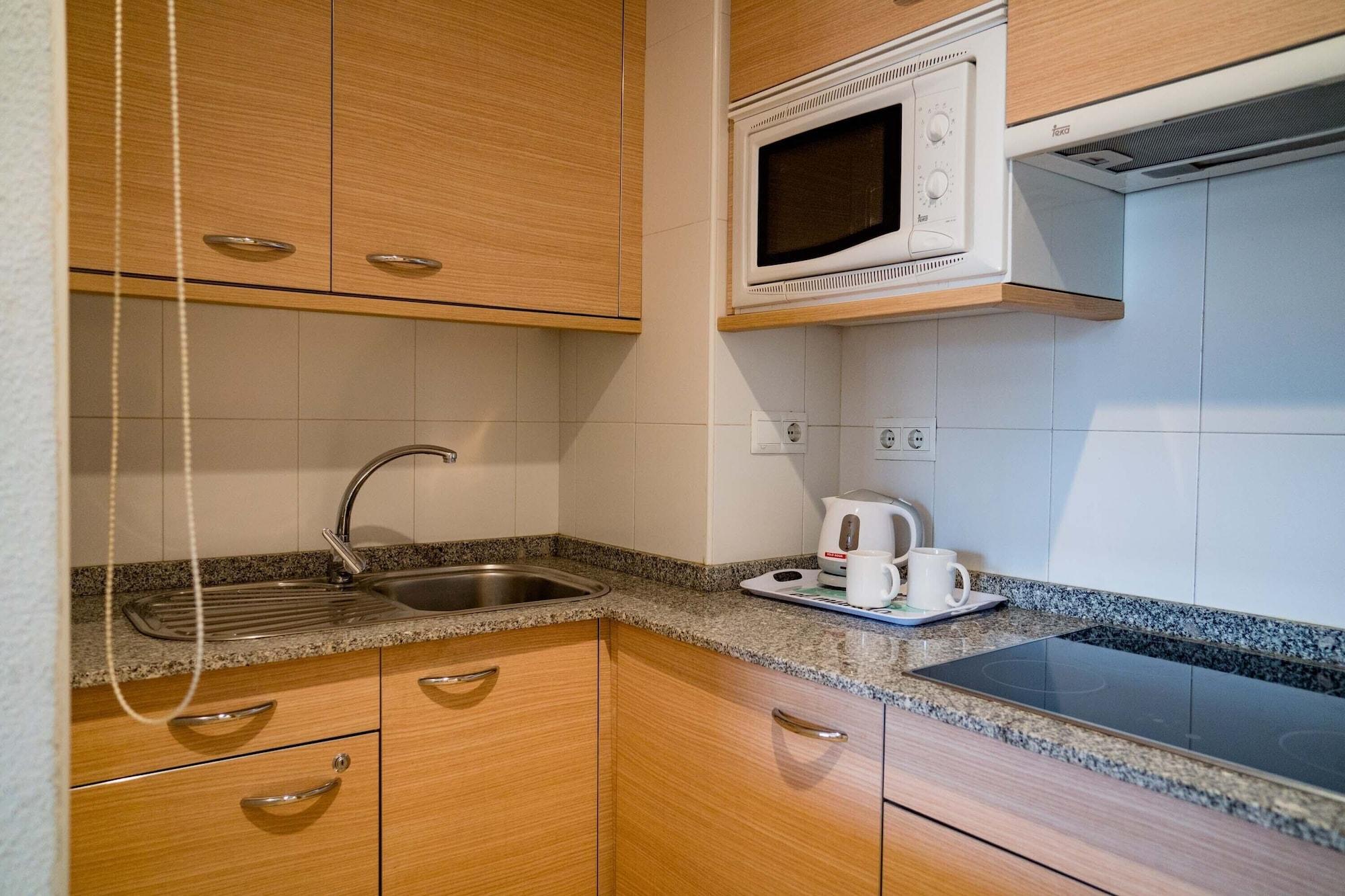 Compostela Suites Madrid Exterior foto