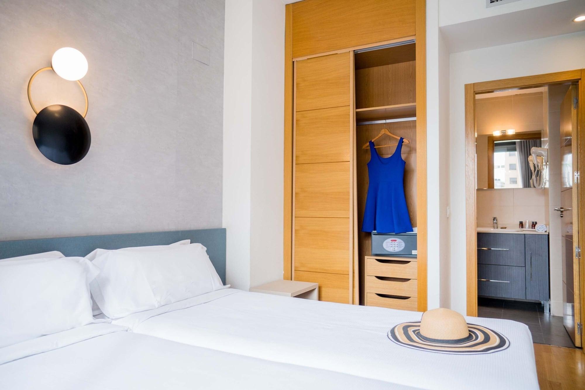 Compostela Suites Madrid Exterior foto