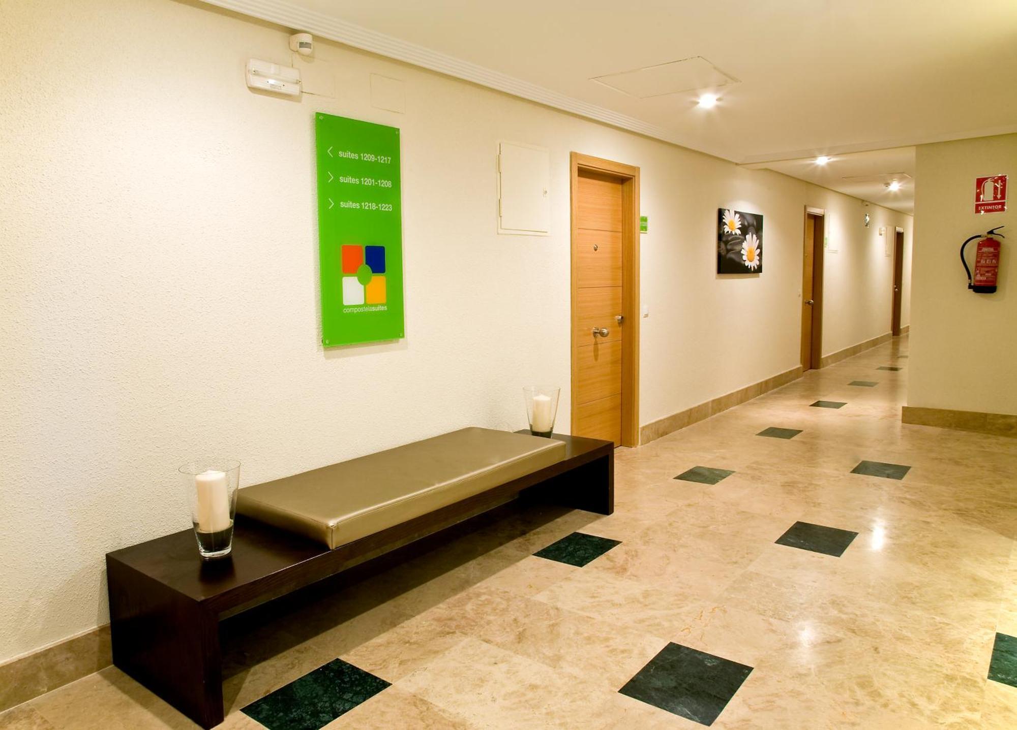 Compostela Suites Madrid Exterior foto