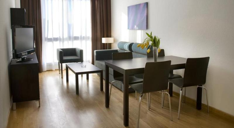 Compostela Suites Madrid Zimmer foto