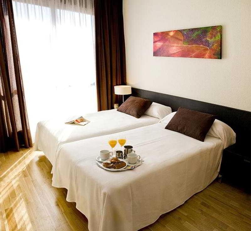Compostela Suites Madrid Zimmer foto